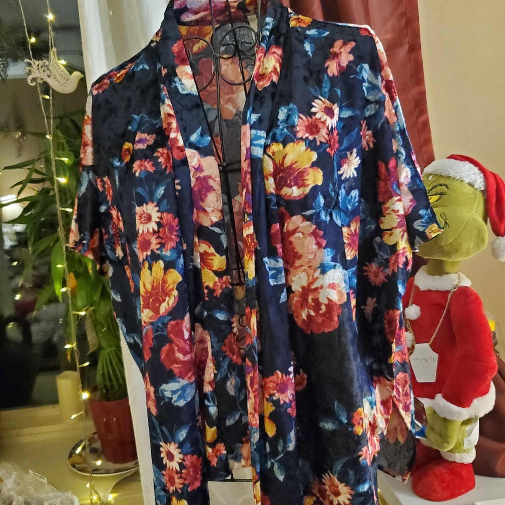 Crushed velvet floral on black backdrop cover